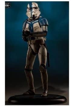 Sideshow Star Wars Stormtrooper Commander Premium Format Retailer Exclusive Figure 71803 - fimurineforall.com